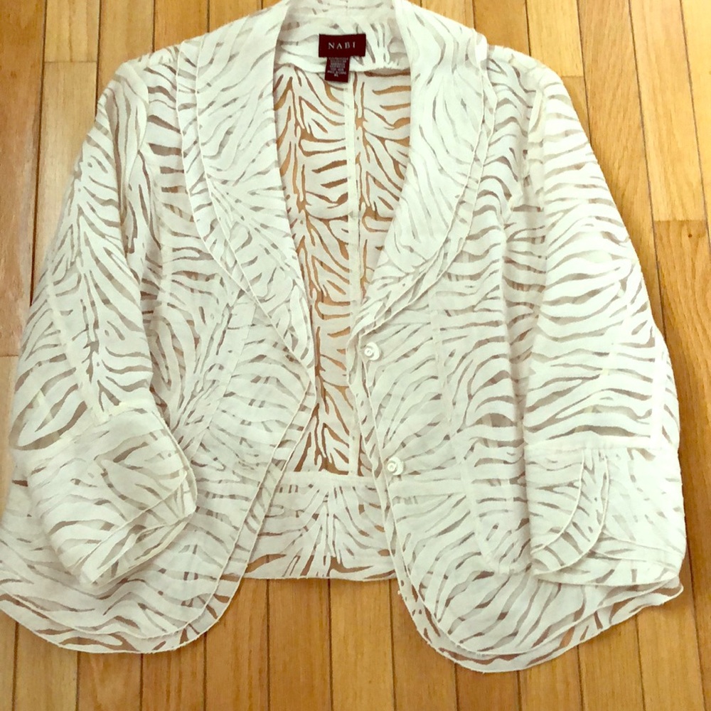 Elegant Cream Lace Jacket
